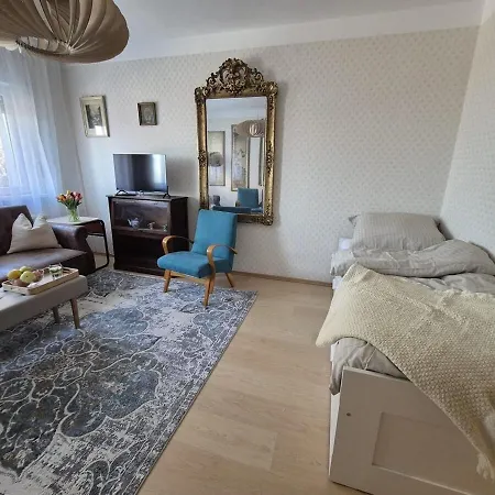 Amazing View Of The River Donau Apartmán *